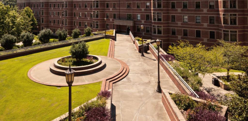 Center Street North, courtyard exterior